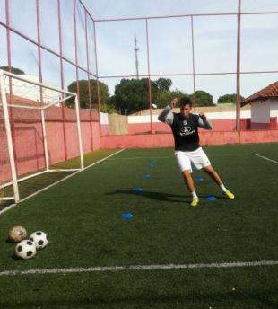 &quot;Crossfut&quot; &eacute; novidade que mistura exerc&iacute;cios intensos com treino de futebol