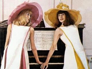 O musical &quot;Duas Garotas Românticas&quot;, clássico de 1967, também está na programação. (Foto: Reprodução internet)