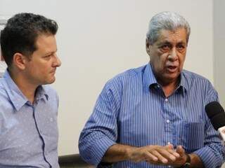André Puccinelli ao lado do deputado estadual Renato Câmara, presidente do MDB em Dourados (Foto: Helio de Freitas)