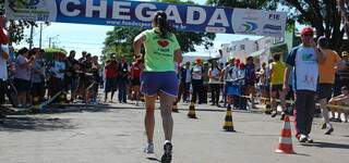 Em homenagem aos 30 anos das Moreninhas, aproximadamente 800 participantes correram o percurso de 10 quilômetros. (Foto: Pedro Peralta)
