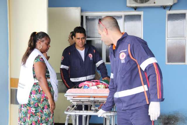 Beb&ecirc; abandonado em cal&ccedil;ada recebe nome de &quot;Serena&quot; e pesou 2,7 quilos