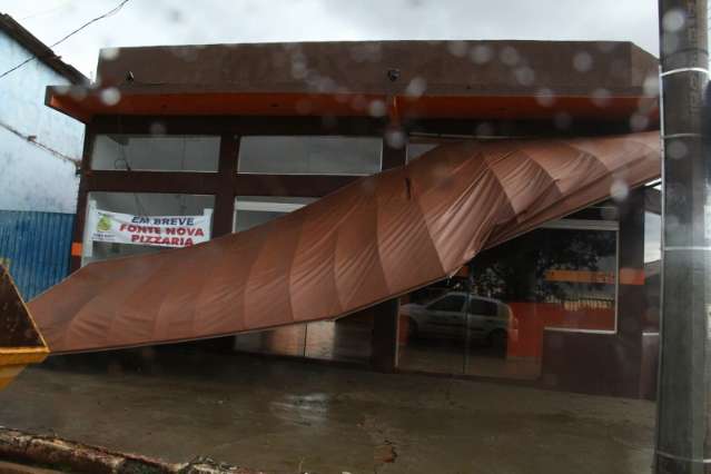 Chuva bate recorde do m&ecirc;s em 12 dias e Inmet alerta para temporais