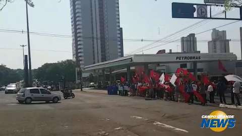Sem-terra fazem protesto no Incra pela retomada da reforma agrária em MS