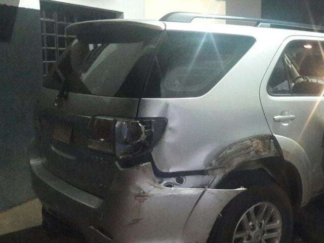 Motorista de caminhonete &eacute; preso ap&oacute;s atropelar gr&aacute;vida e tentar fugir 