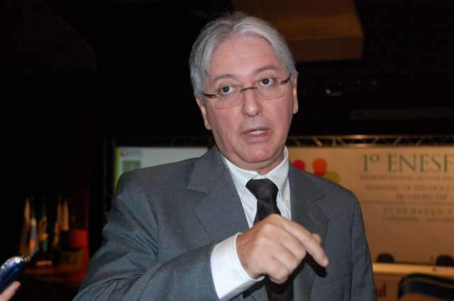 Lorenzeto deixa secretaria de Fazenda e superintendente assume