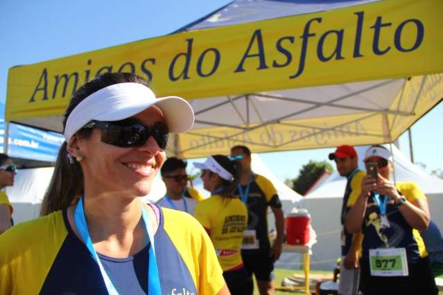 Domingo de sol atrai atletas e fam&iacute;lia para Circuito de caminhada e corrida  