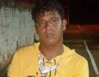 Rogério Fernandes Silva morreu no local do acidente (Foto: Edição de Notícias)