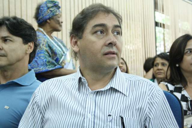 Senten&ccedil;a de juiz mant&eacute;m processo de cassa&ccedil;&atilde;o contra Alcides Bernal
