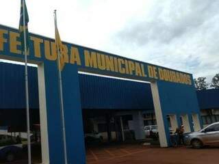 Prefeitura de Dourados baixou norma que prevê contingenciamento de R$ 31 milhões nas receitas. (Foto: Dourados News)