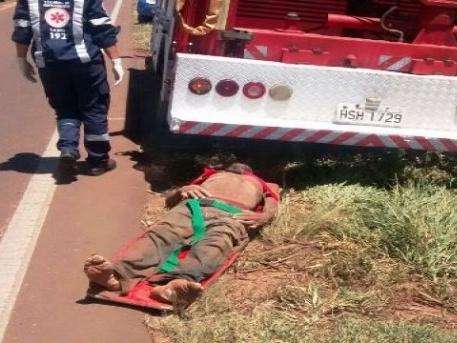 Homem &eacute; resgatado pelos bombeiros ap&oacute;s ficar 4 dias atolado em c&oacute;rrego