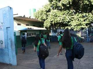 Alunos em escola estadual, em Campo Grande.(Foto: Saul Schramm/Arquivo).