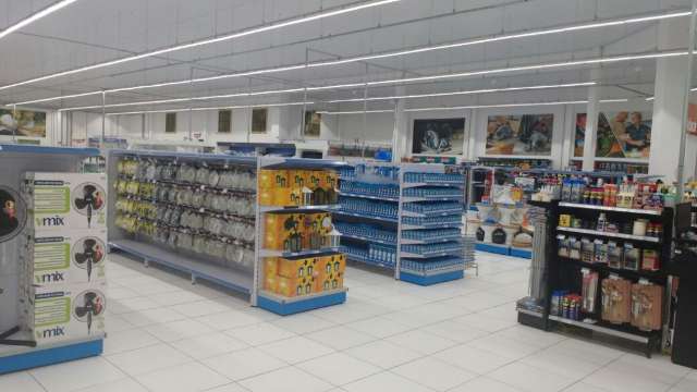 Em cen&aacute;rio de crise, empresa de material abre nova loja e cresce 50% neste ano 