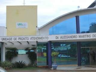 Fachada de uma das UPAs de Campo Grande (Foto: Alcides Neto / Arquivo)