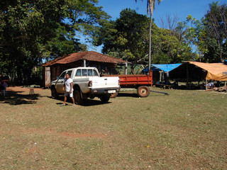 Fazenda Bom Jesus, ocupada desde segunda por índios das aldeias Córrego do Meio e Lagoinha.