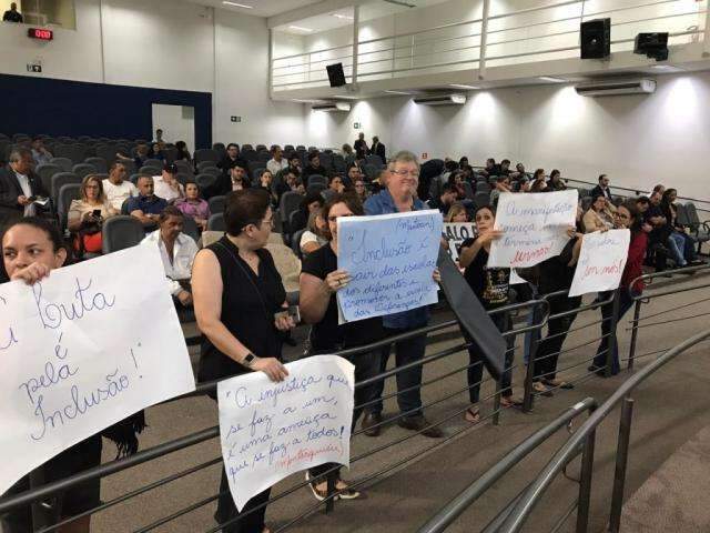 Secretaria diz que 2,5 mil alunos est&atilde;o adaptados aos novos professores