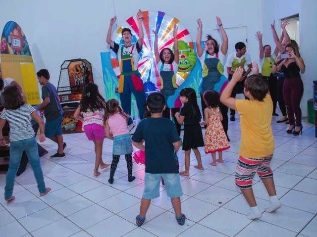 Giro Park cria festa infantil no café da manhã e renova 100% dos brinquedos