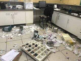UPA perdeu medicamentos em ataque de fúria de paciente, diz prefeitura UPA perdeu medicamentos em ataque de fúria de paciente, diz prefeitura