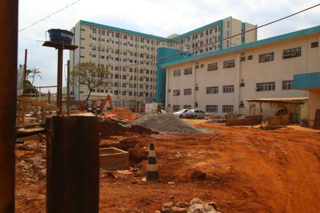 Secret&aacute;rio de Sa&uacute;de prev&ecirc; Hospital do Trauma pronto s&oacute; em novembro