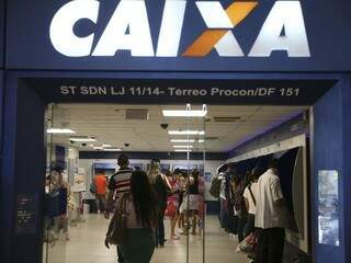 Crédito em conta para correntistas da Caixa será feito amanhã (Foto: José Cruz/Agência Brasil)