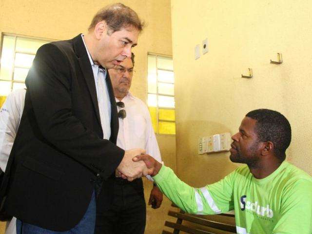 Funcion&aacute;rios de postos relatam falta de tudo e cen&aacute;rio de caos na sa&uacute;de