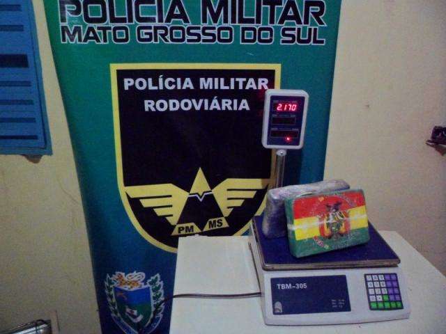 Paraguaio &eacute; preso com coca&iacute;na escondida em ve&iacute;culo