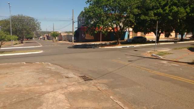 Adolescente &eacute; atropelada e arrastada por dois metros pr&oacute;ximo de escola