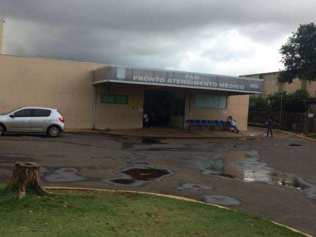 Sem compressa cir&uacute;rgica, HU cancela cirurgias e suspende atendimentos