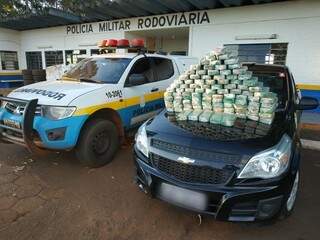 Picape onde foram encontrados 100 quilos de cocaína em fundo falso, nesta quarta-feira. (Foto: Divulgação) 
