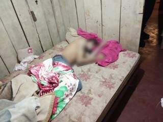 Vítima foi encontrada na cama (Foto: Divulgação)