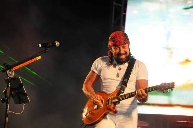  Festival com ax&eacute; e m&uacute;sica eletr&ocirc;nica leva seis mil pessoas ao J&oacute;quei Clube