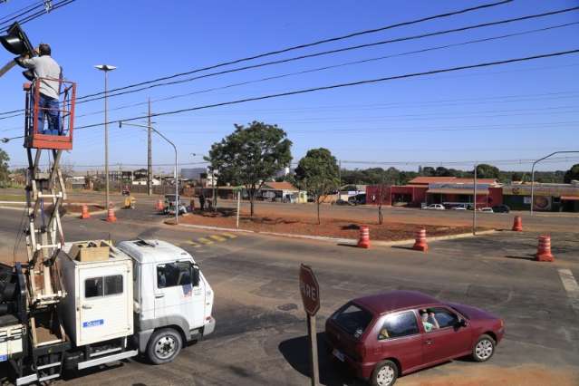 Obra para reordenar tr&aacute;fego na C&ocirc;nsul Assaf Trad termina na sexta