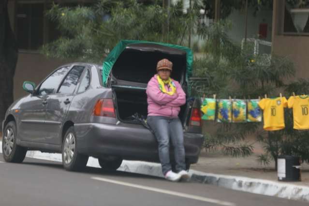 Lojas, supermercados e lot&eacute;ricas fecham e jogo do Brasil para Capital