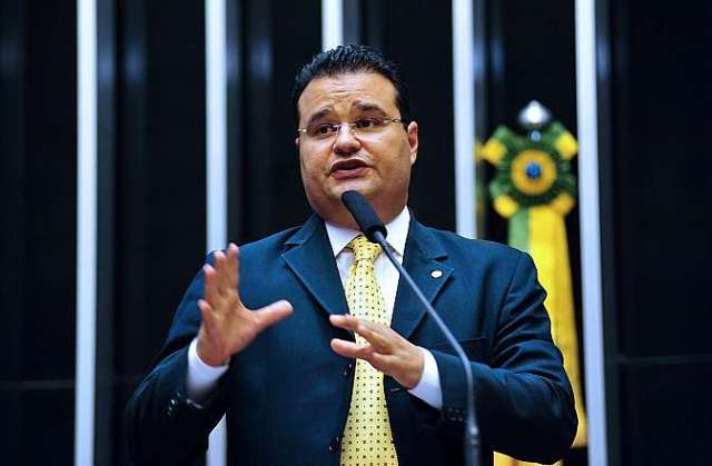 F&aacute;bio Trad diz que &quot;custo Brasil&quot; desestimula neg&oacute;cios  e incentiva corrup&ccedil;&atilde;o