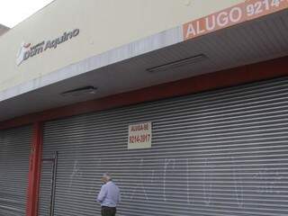 Lojistas do Shopping Dom Aquino não aguentaram o valor alto do aluguel e local acabou fechando. (Foto: Marcos Ermínio)