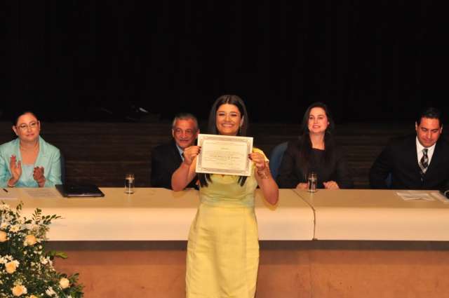 Rose Modesto &eacute; nome de Bernal para presidir C&acirc;mara de Vereadores