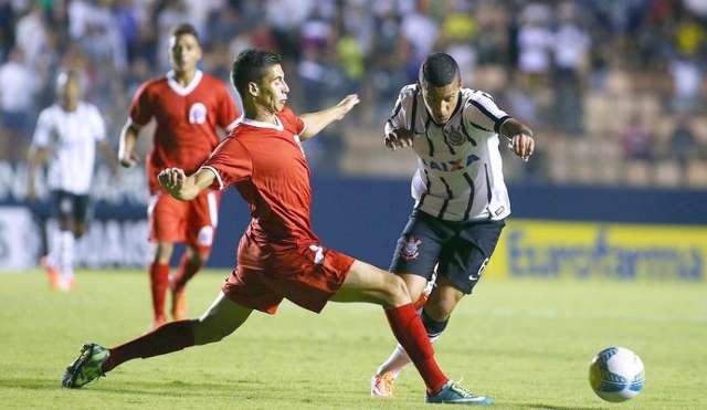 Mar&iacute;timos, de Portugal, contrata tr&ecirc;s jogadores do Guaicurus