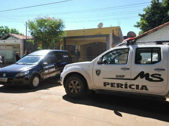 Acamada e aos 94 anos, idosa passa tr&ecirc;s dias com o filho morto em casa