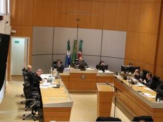 Desembargadores da 4ª Câmara Cível durante o julgamento do recurso. (Foto: Divulgação/TJMS) 