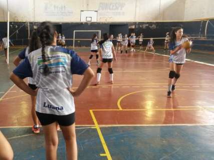 Sub-17 de vôlei feminino começa treinos para Campeonato Brasileiro de Seleções