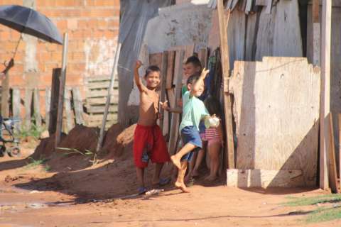 Prefeitura aguarda decisão da Justiça para transferir favelados para nova área