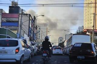 Fumaça era vista de longe por motoristas no Centro