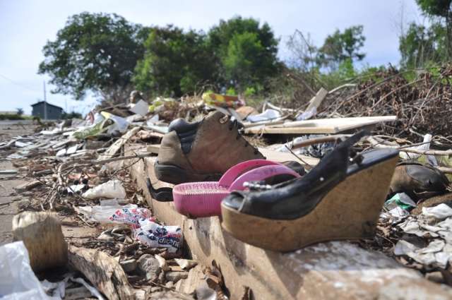 &ldquo;Lix&atilde;o a c&eacute;u aberto&rdquo; revolta moradores do bairro Ana Maria do Couto