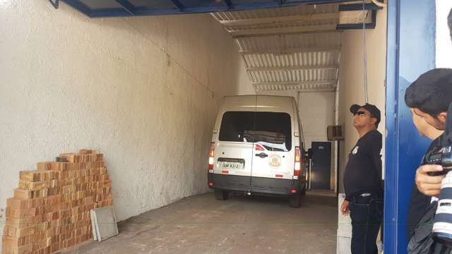 Amorim, Giroto e mais 2 presos chegam ao Centro de Triagem