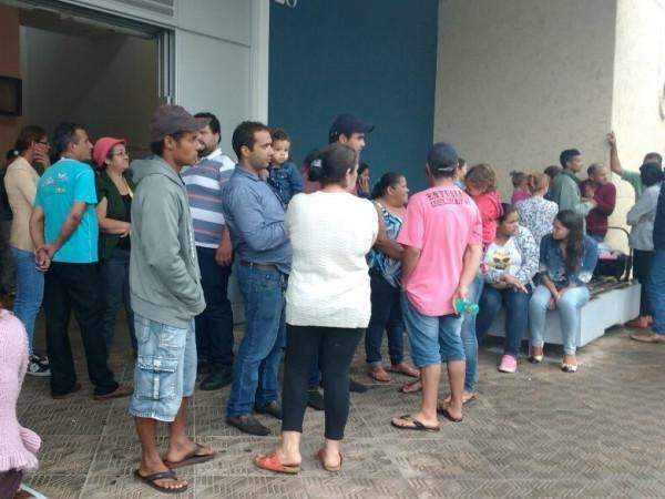 'Entrei em desespero', diz pai no vel&oacute;rio dos filhos mortos em inc&ecirc;ndio