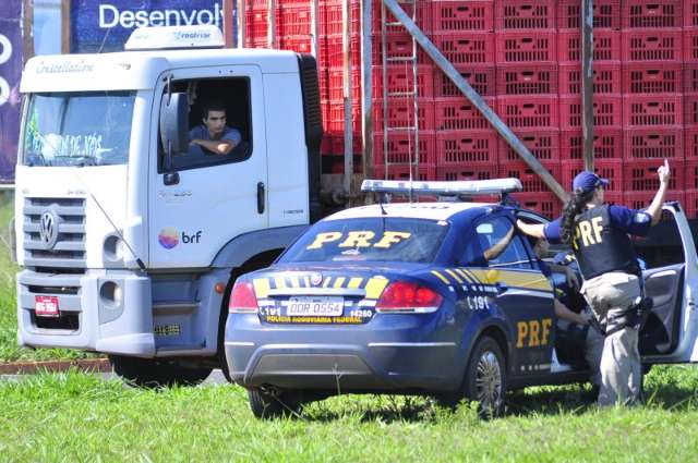 Bloqueio de rodovias pode deixar Estado sem combust&iacute;vel e hortifrutis