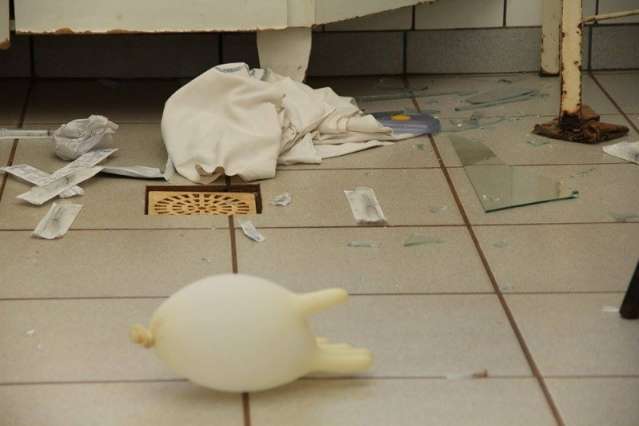V&acirc;ndalo invade, inutiliza materiais e depreda posto de sa&uacute;de