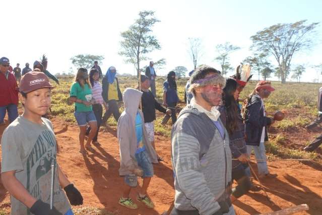 Cimi diz que sobrevivente de ataque sofreu emboscada, mas PM nega