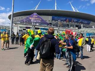 A torcida brasileira fez a festa em São Petersburgo, foi maioria no estádio e empurrou o Brasil para a vitória diante da Costa Rica (Foto: Paulo Nonato de Souza)