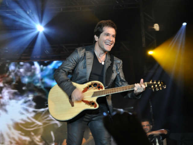  Comemora&ccedil;&otilde;es dos 25 anos de Vicentina se encerram com show de Daniel