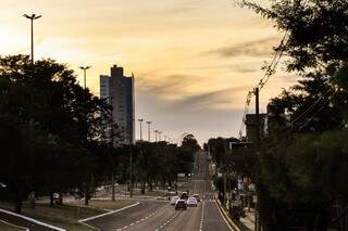 Tempo amanheceu claro e com céu aberto em Campo Grande (Marina Pacheco)